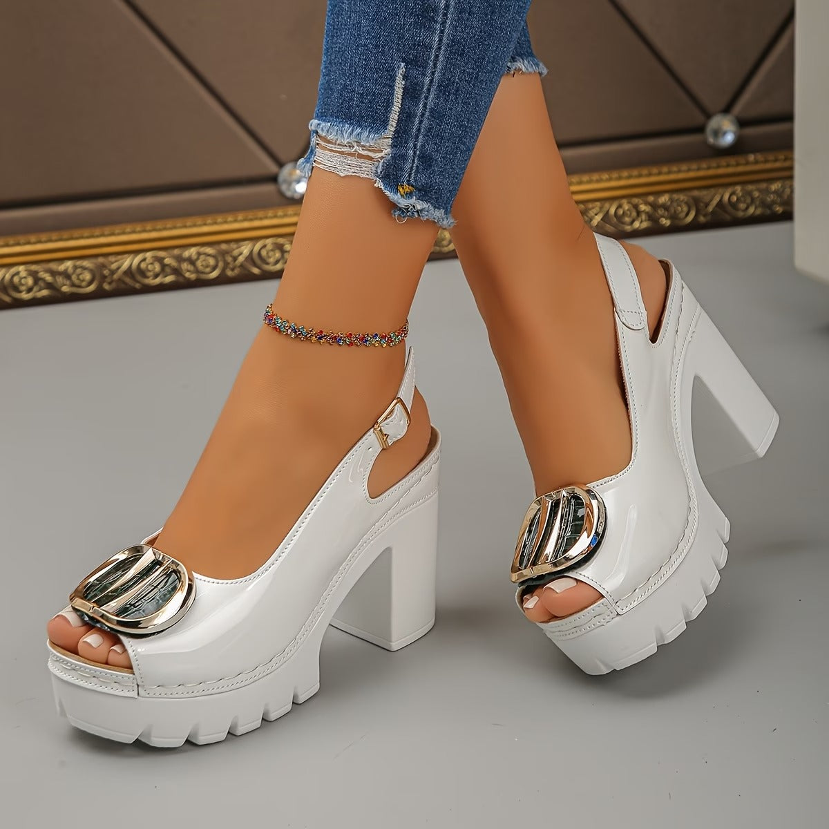 🔥Last day 49% OFF - Women's Vintage Metal Buckle Pumps