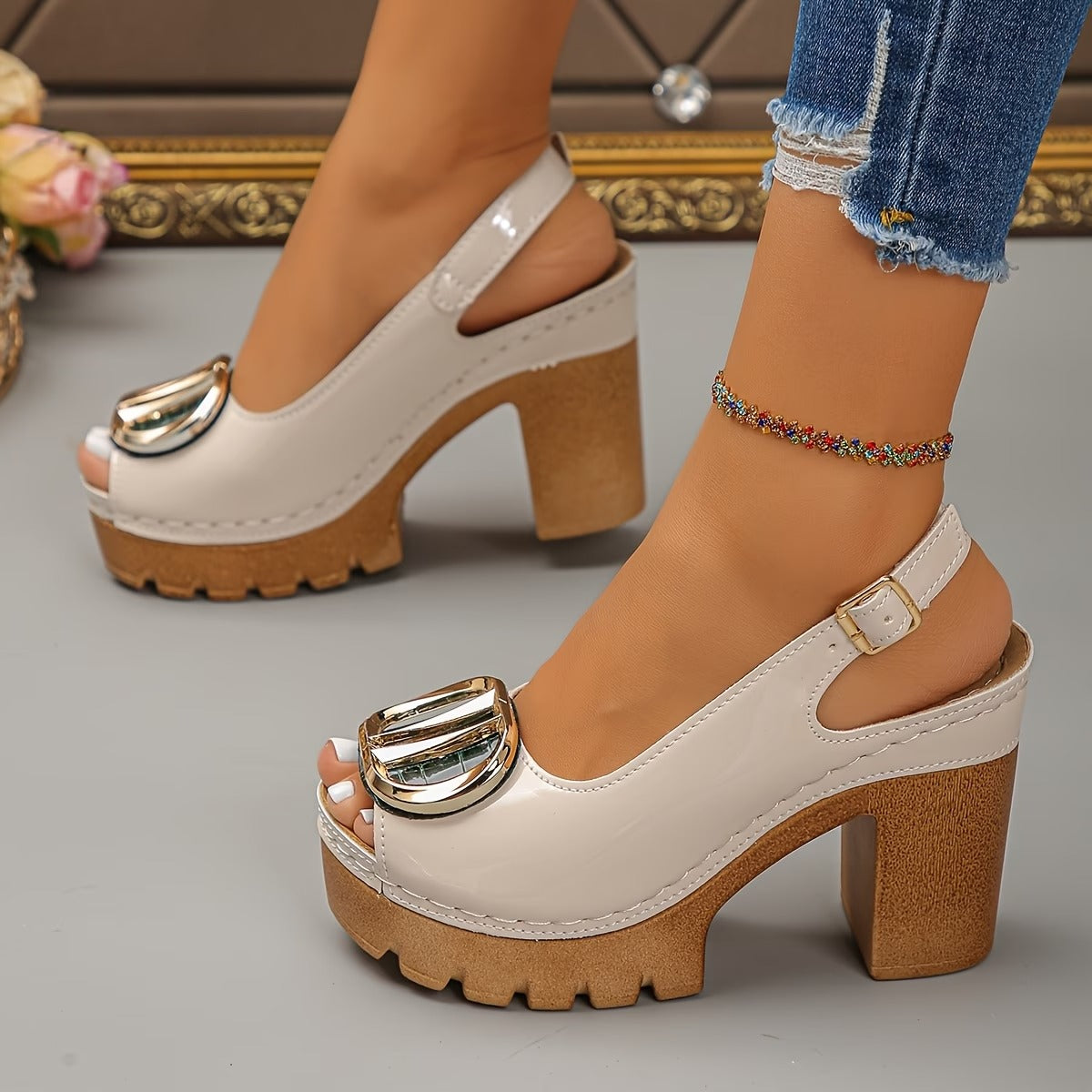 🔥Last day 49% OFF - Women's Vintage Metal Buckle Pumps