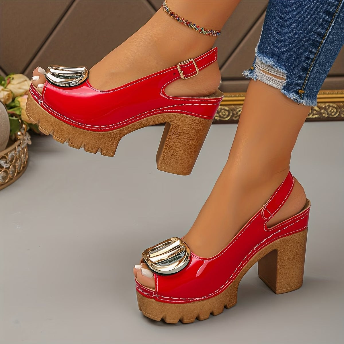 🔥Last day 49% OFF - Women's Vintage Metal Buckle Pumps